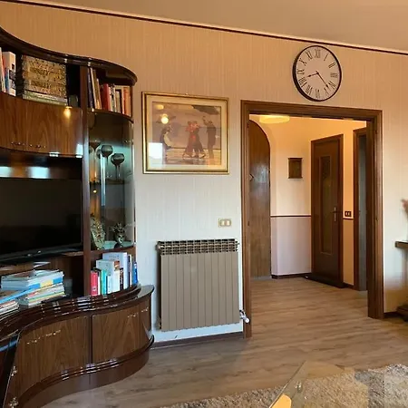 La Maison De P I M P I N Costa Volpino